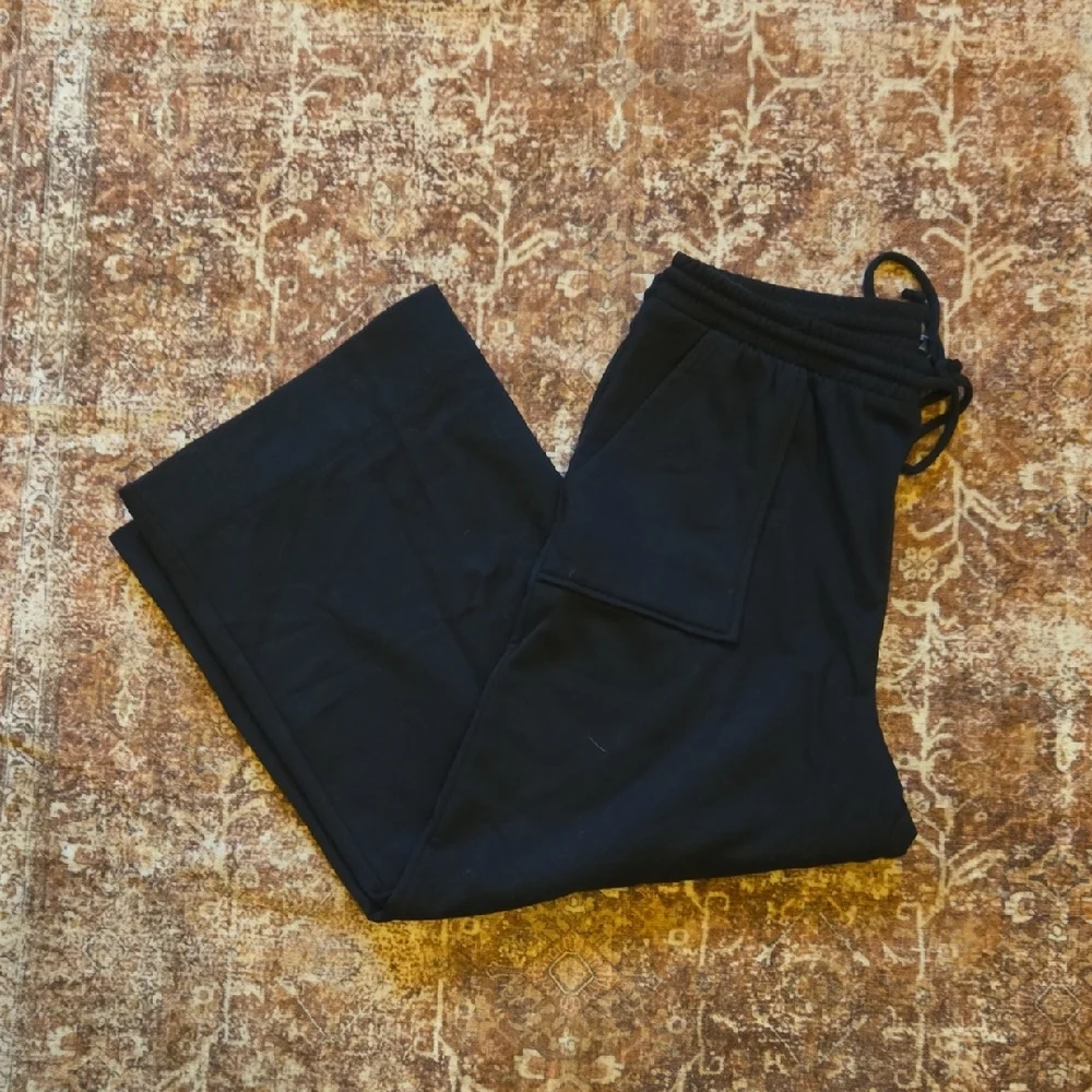 Sold - Picture 3 of 3